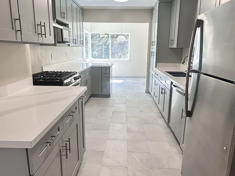237 42nd Ave — Photo 7