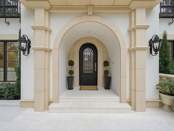 5th image of 830 Bromfield Rd