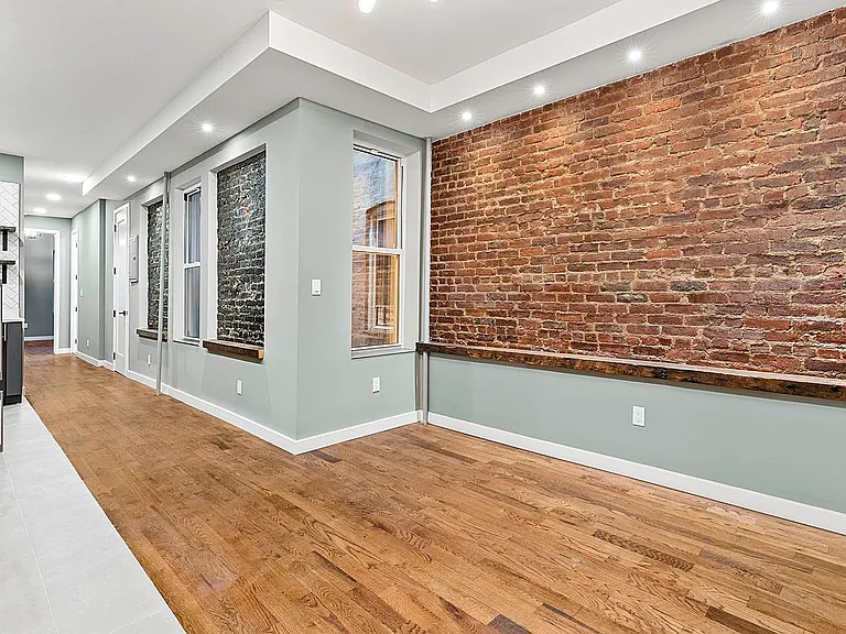 1820 Woodbine St #1L — Photo 3