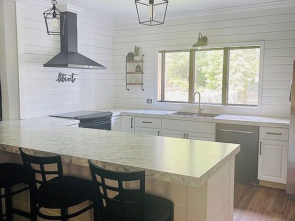 kitchen seating 