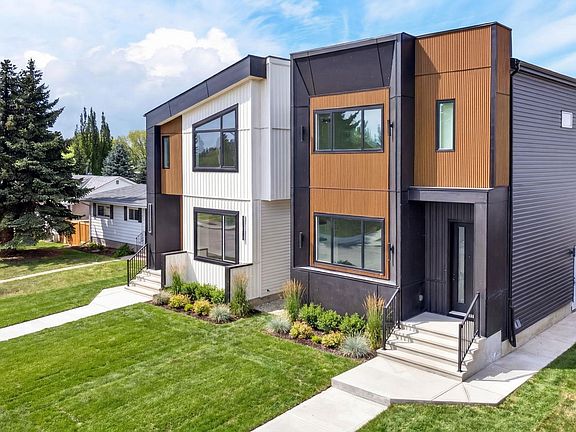 4th image of 5308 103a Ave NW