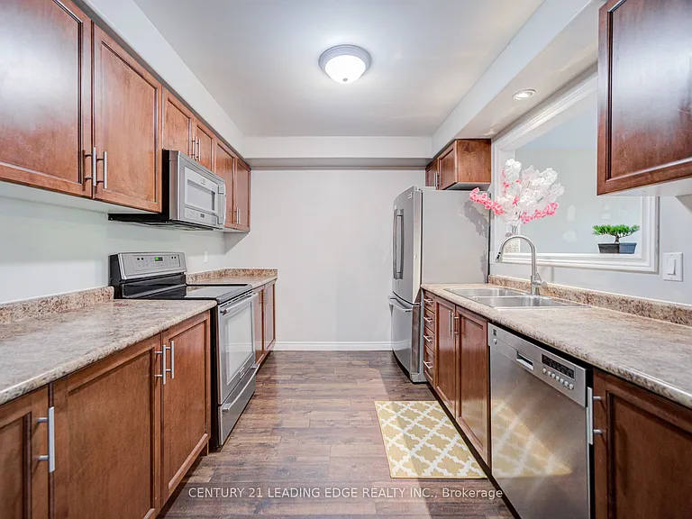 124 College St #9 — Photo 16