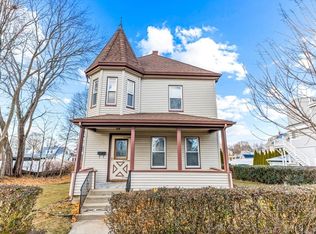 38 Spring St, Medford, MA 02155