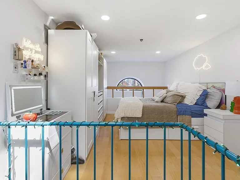 160 Commonwealth Ave #520 — Photo 7