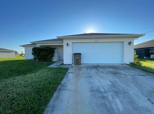 2817 NW 18th Pl, Cape Coral, FL 33993