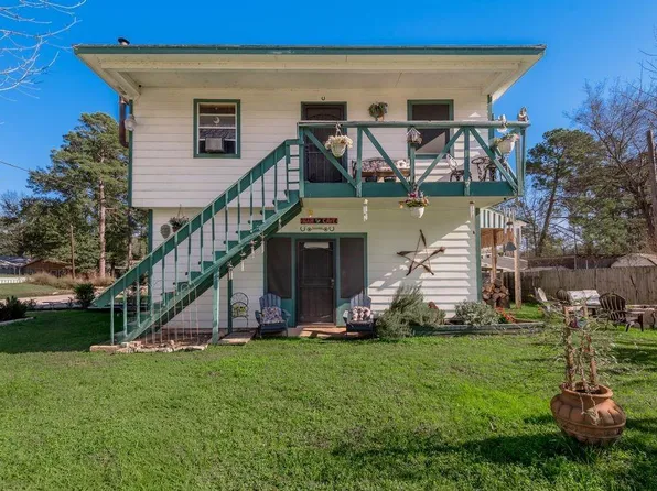 11922 Canal St, Willis, TX 77318