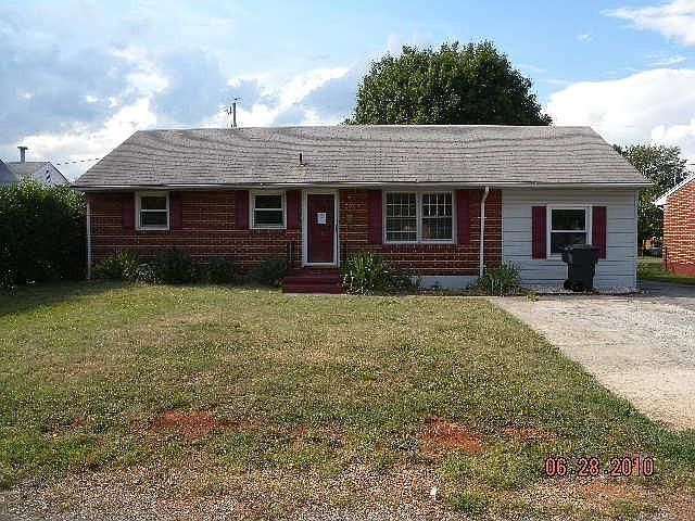 1st image of 709 Fenwick Dr