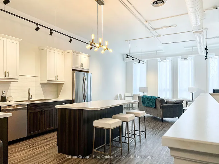 41 Market Pl #UPPER — Photo 11
