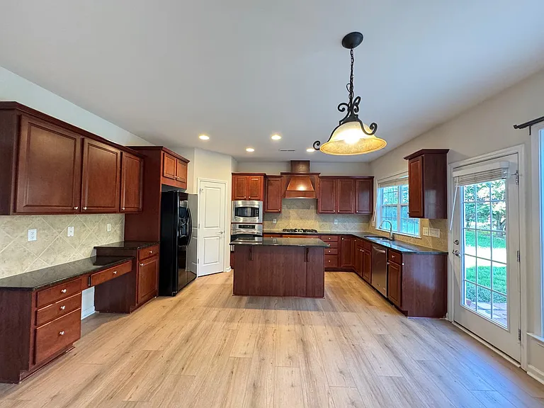 104 Lyric Ct — Photo 6