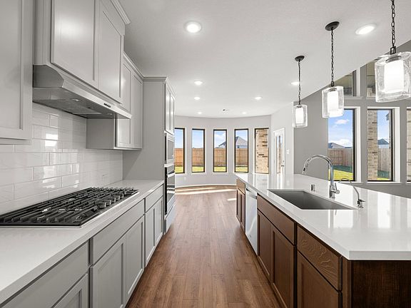 7th image of this home