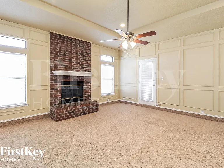 705 Running Creek Dr — Photo 5