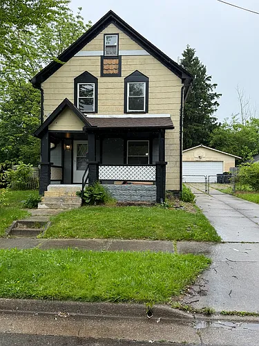 2241 7th St SW Photo 1