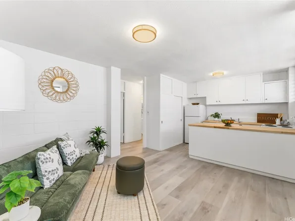 1229 Kokea St APT A203, Honolulu, HI 96817
