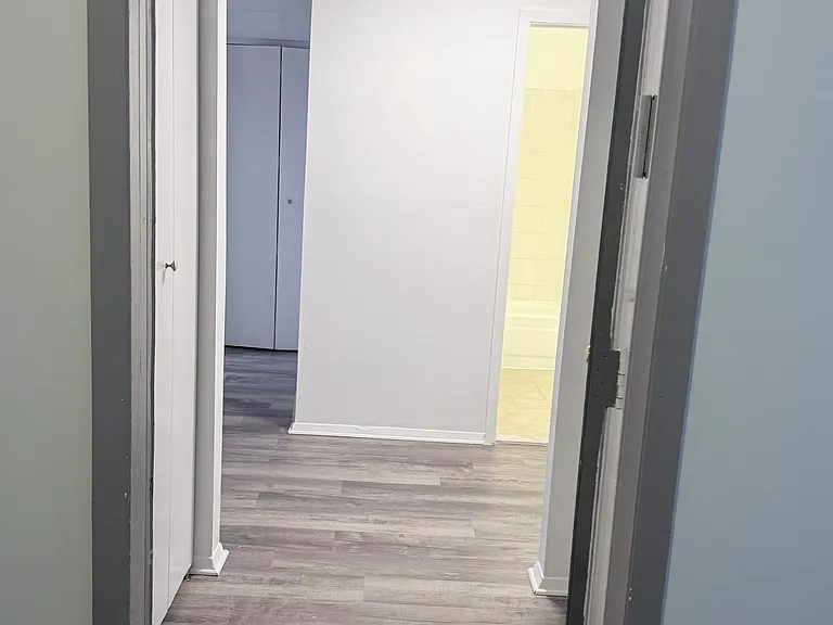 200 Woodhills Dr #202 — Photo 3