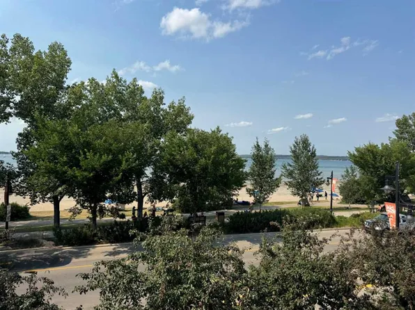 4415 N Lakeshore Dr #2, Sylvan Lake, AB T4S 1C7