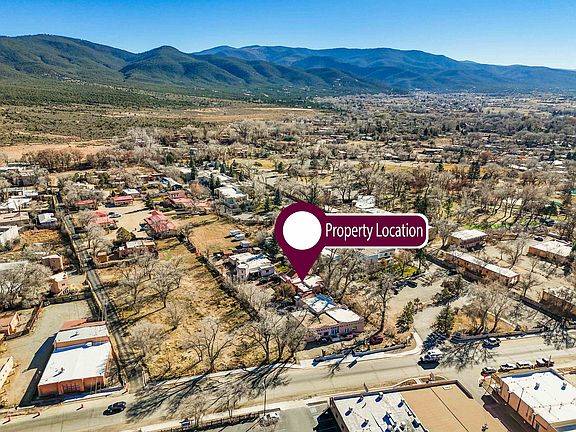 3rd image of 303 Paseo Del Pueblo Norte