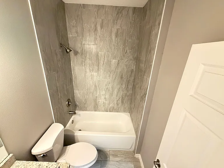 130 Dailey St SE — Photo 18