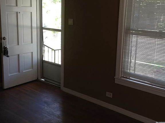 4th image of 418 LINARES ST