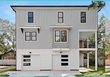 1st image of 907 Fourth Street S
