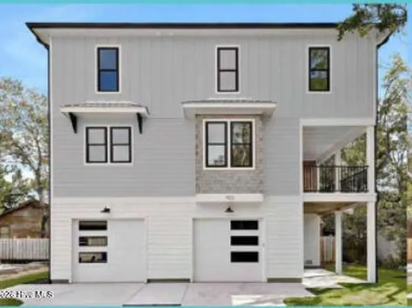 907 Fourth Street S, Carolina Beach, NC 28428