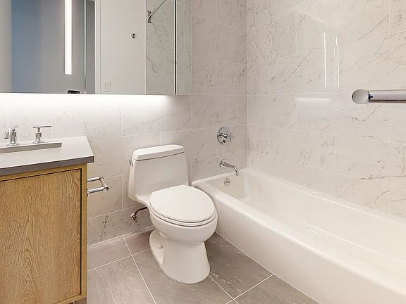 4th image of 260 W 52nd St APT 23D