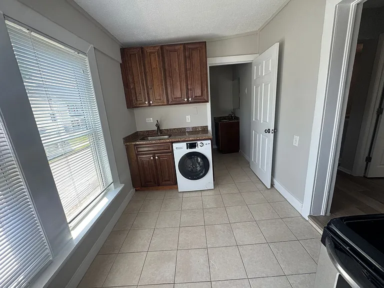 281 4th Ave #201 — Photo 7