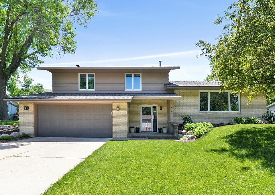 1st image of 4709 Heritage Hills Dr