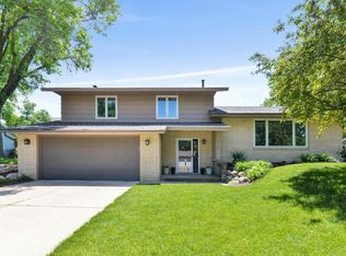 4709 Heritage Hills Dr, Bloomington, MN 55437