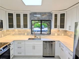 910 Vanderbilt Beach Rd APT 414, Naples, FL 34108