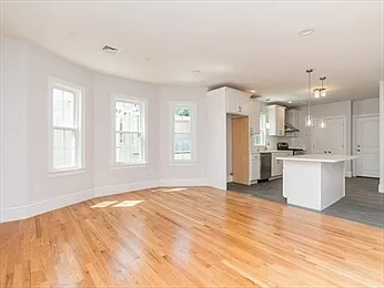 34 King St #3 — Photo 4