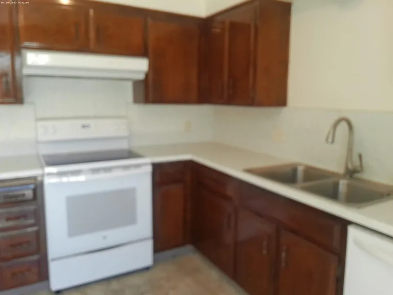 1721 Marion St #F — Photo 8