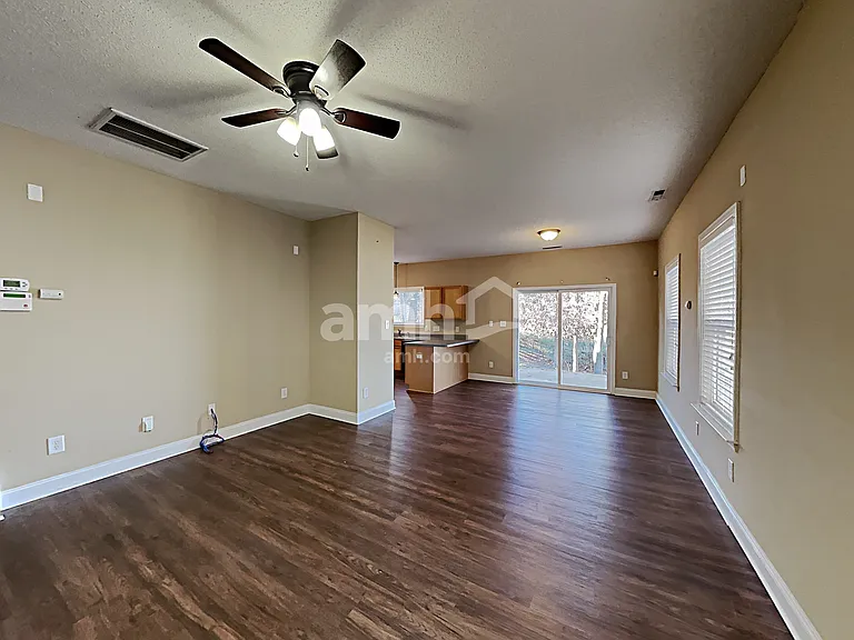 13634 Riding Hill Ave — Photo 8