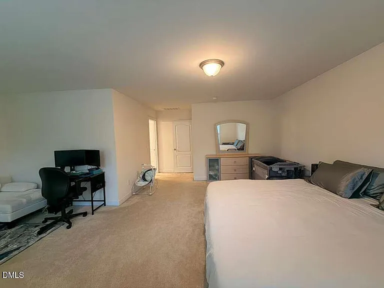 735 Lampwick Ln — Photo 18