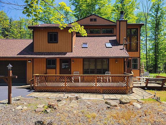 2nd image of 50 Parkwood Dr