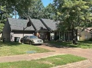 1043 Boones Hollow Dr, Cordova, TN 38018