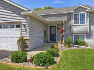 406 Greenway Dr, Delano, MN 55328
