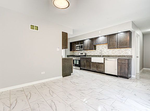 3rd image of 16715 Kimbark Ave
