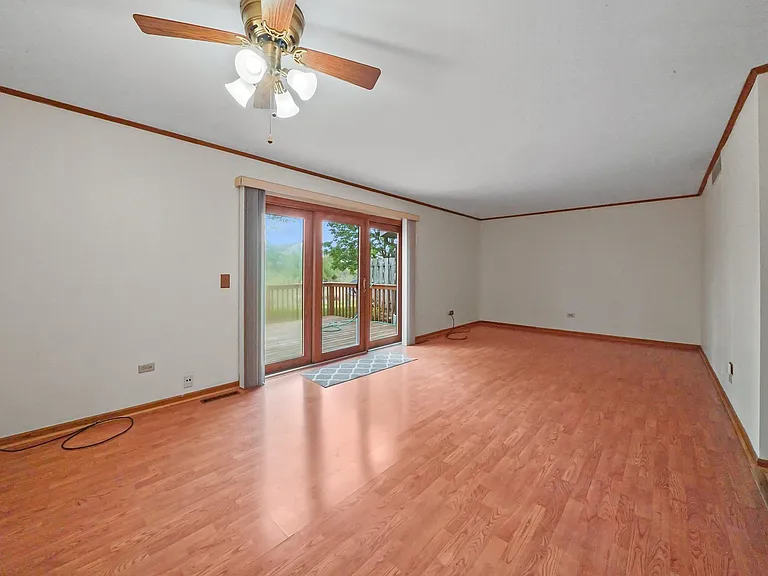 808 Shakespeare Dr — Photo 5