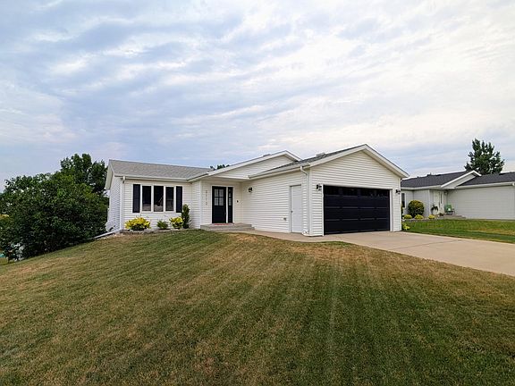 2nd image of 3112 Stonewall Dr