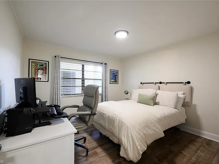 700 Valley Stream Dr #202 — Photo 22