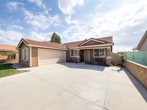 817 Riverwalk Dr, San Bernardino, CA 92408