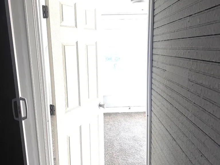 1522 W Widenham St — Photo 18