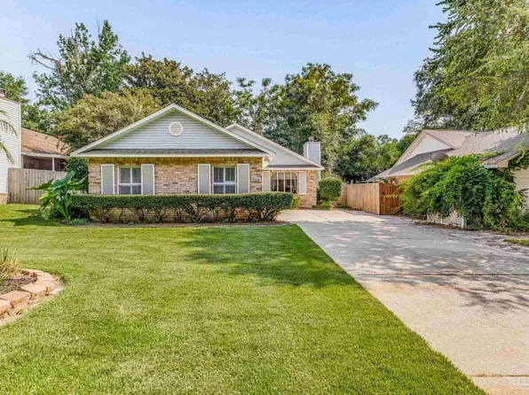 4664 Baybrook Dr, Pensacola, FL 32514