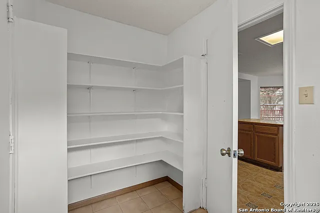 10138 Sandbrook Hl — Photo 21