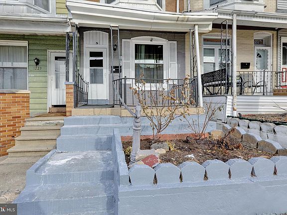 3rd image of 1231 Perry St