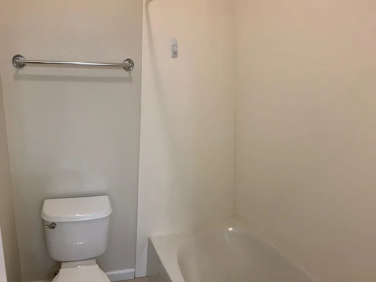 10088 Imperial Ave — Photo 19