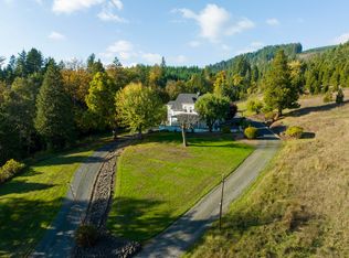 30471 Longview Ln, Cottage Grove, OR 97424