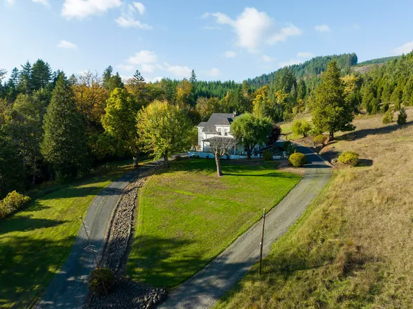 30471 Longview Ln, Cottage Grove, OR 97424