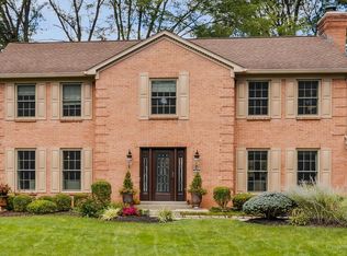 9104 Hopewell Rd, Cincinnati, OH 45242