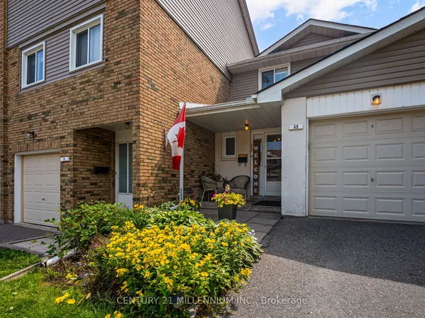 69 Carisbrooke Ct #69, Brampton, ON L6S 3K1